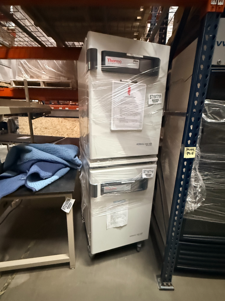 Image of Thermo HERacell vios 160i Double Stack CO2 Incubator